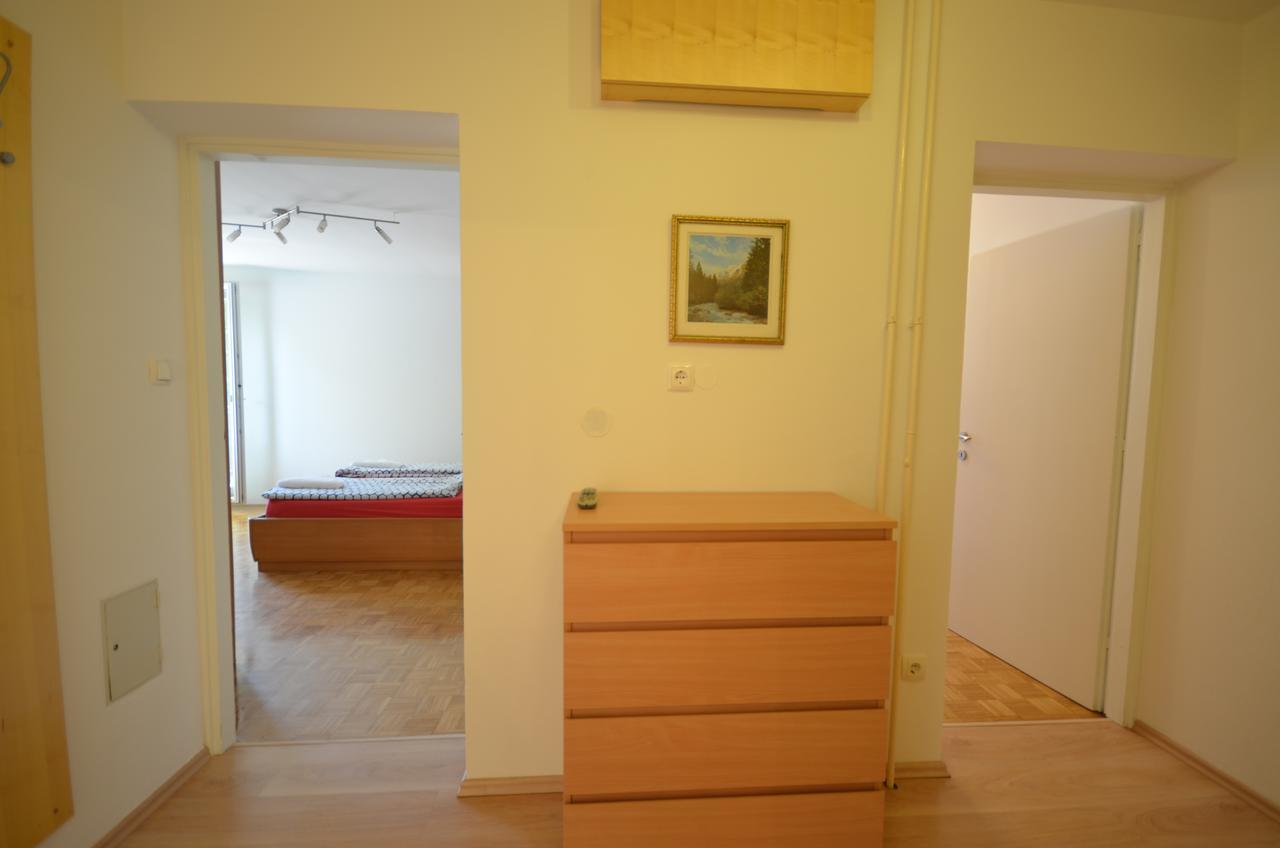 Apartment Near The Train Station Ljubljana Eksteriør bilde