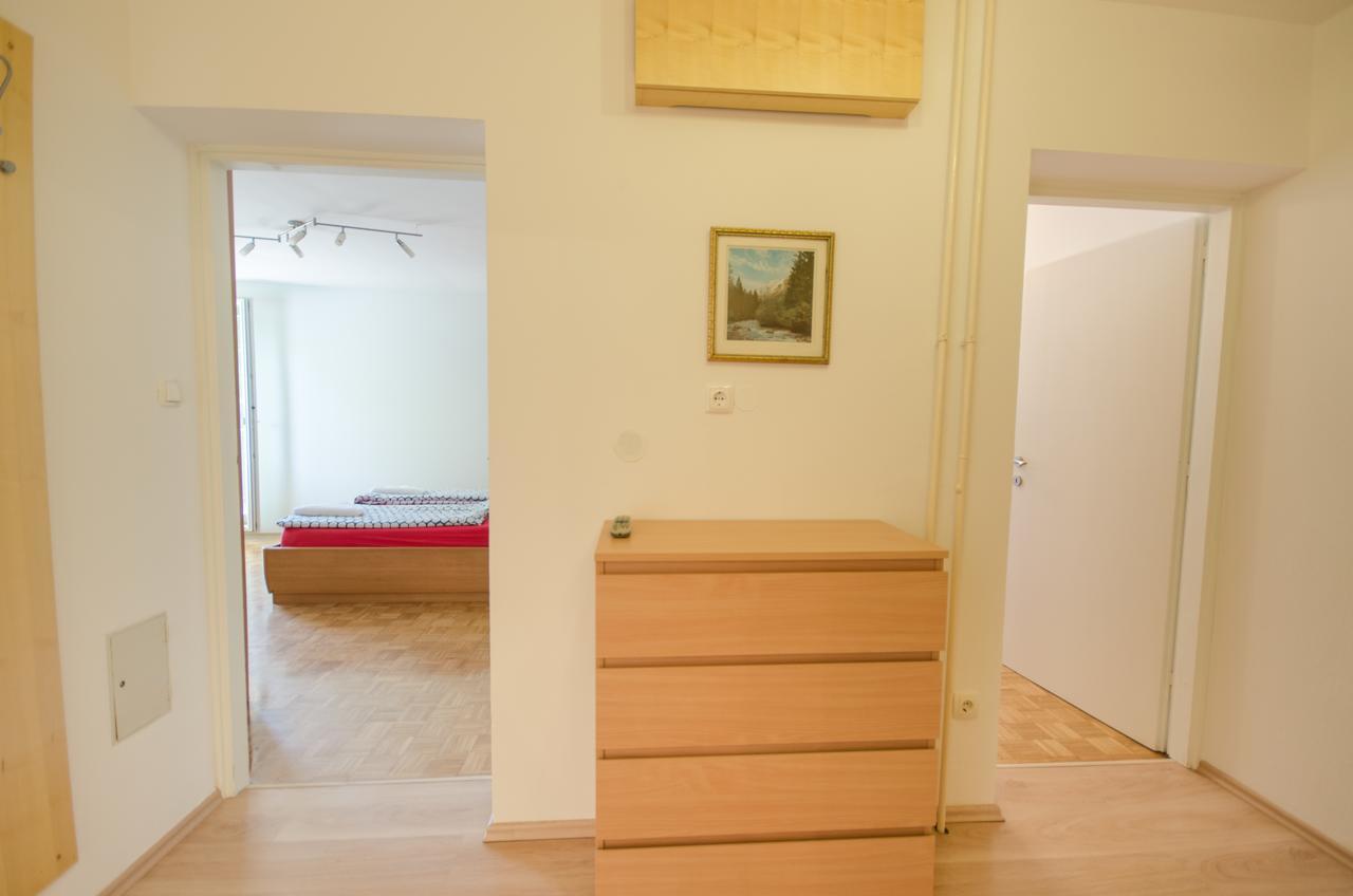Apartment Near The Train Station Ljubljana Eksteriør bilde